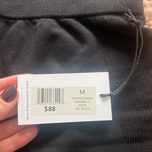 NWT WeWoreWhat seamless biker shorts - Picture 6 of 6